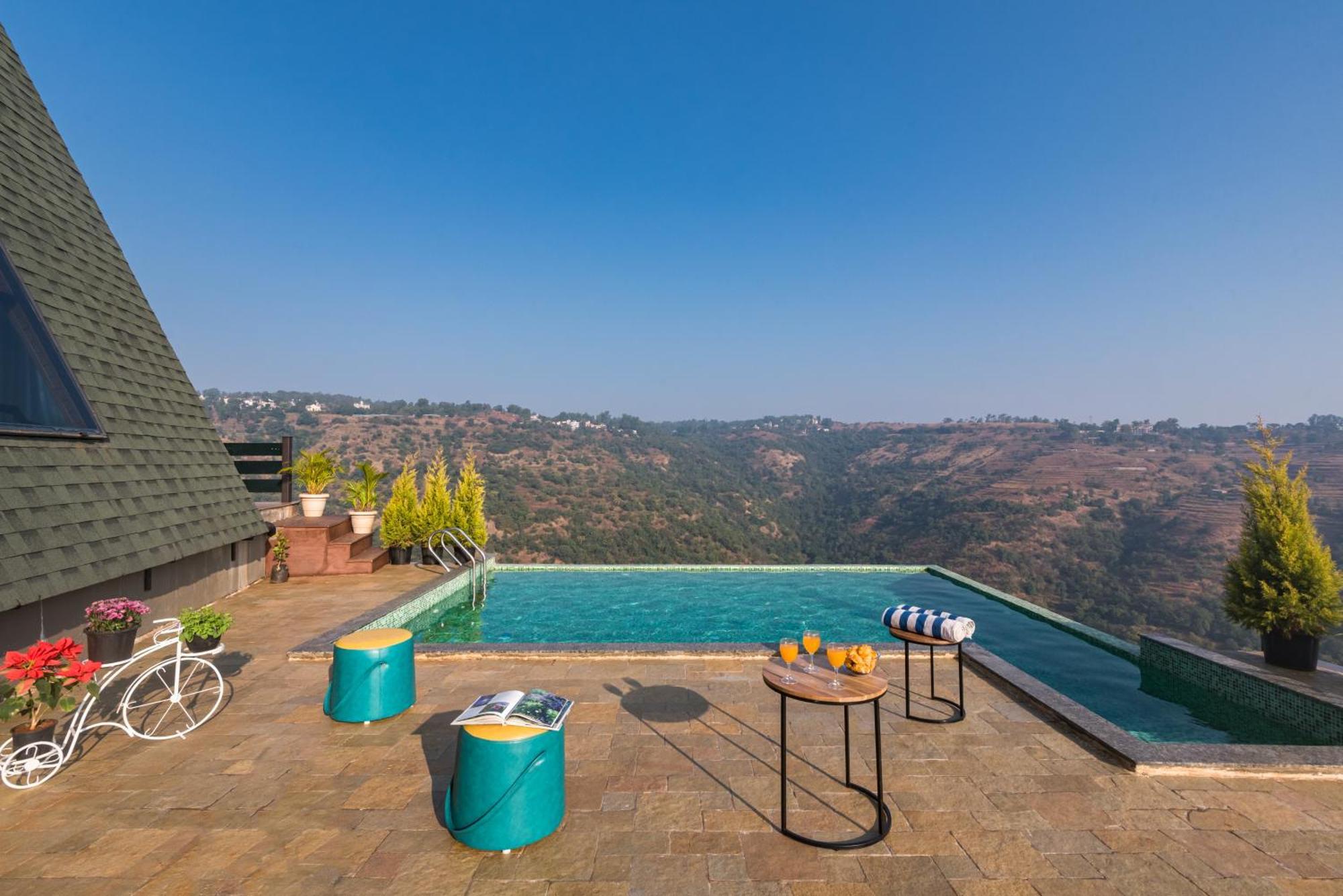 Saffronstays A Vantage, Panchgani - A Pyramid Shaped Unique Luxury Villa With Infinity Valley Views Dış mekan fotoğraf